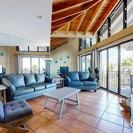 Atlantic Parrot Apartment